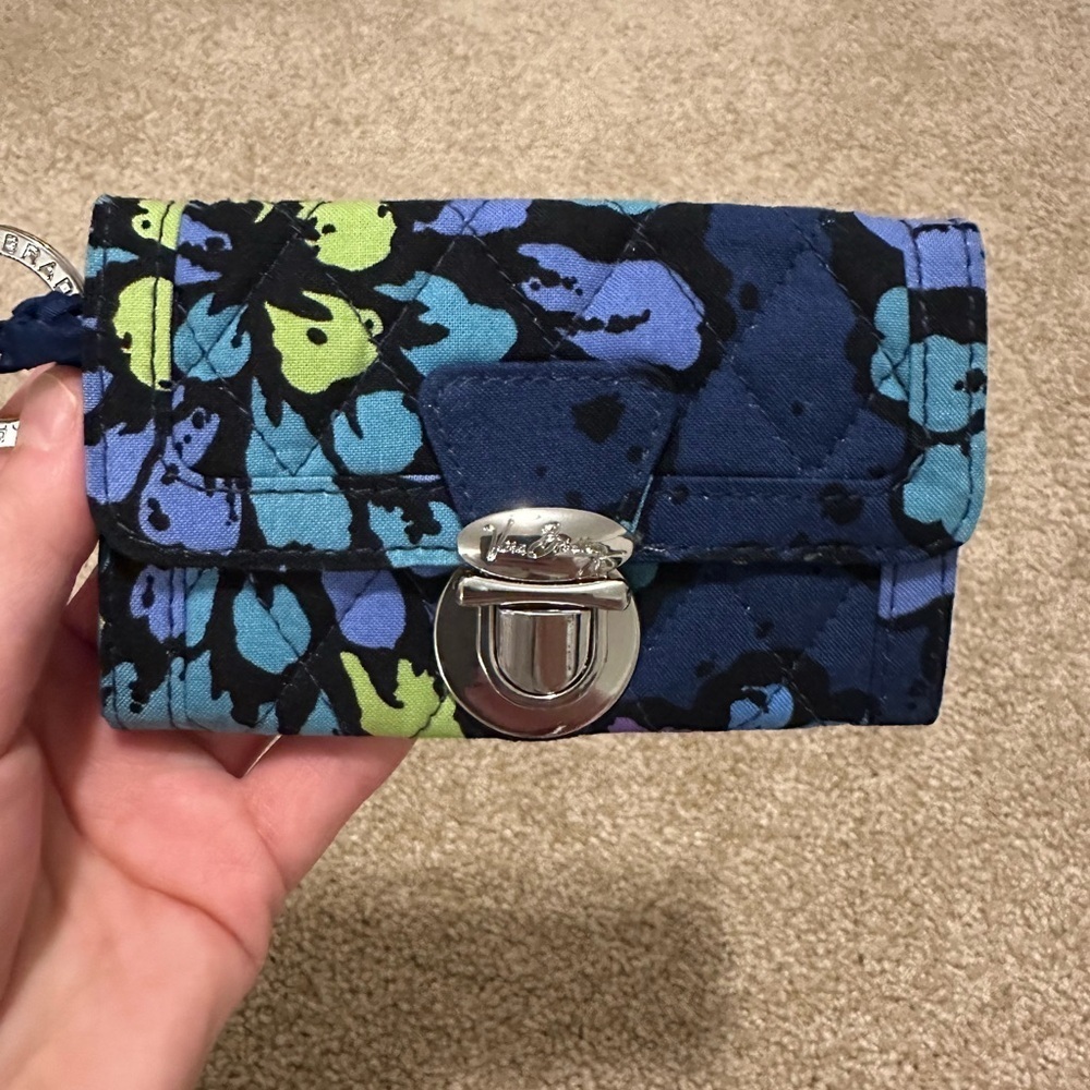 NWT Vera Bradley Quick Swipe ID Indigo Pop